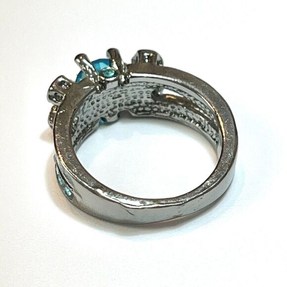 Blue Rhinestone Ring Size 6.75 Gunmetal Gray Plated Goth Gothic Studded - Picture 10 of 15